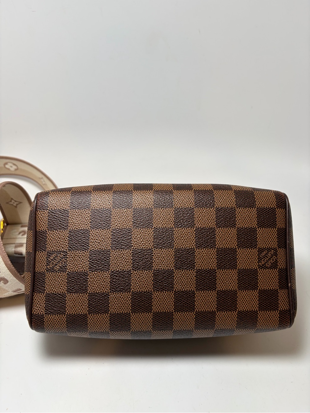SOLD Louis Vuitton Speedy 20 Bandouliere Damier Ebene w/COA, dust bag & box - Picture 12 of 16